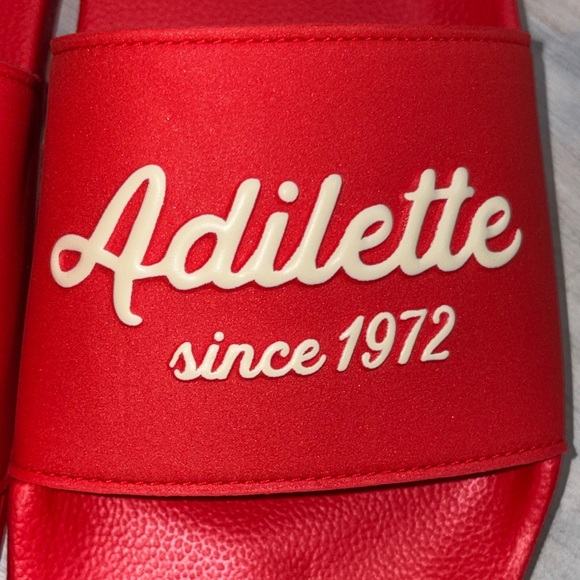 Adidas Red and White Adilette Slides- New without tag- retro! ♥️ - Picture 4 of 11